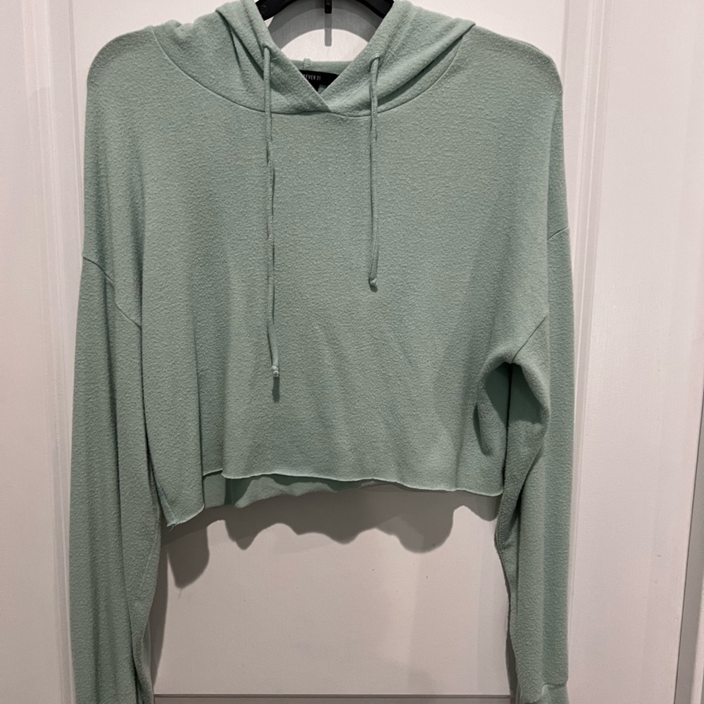 Forever 21 cropped Hoodie, Sz M